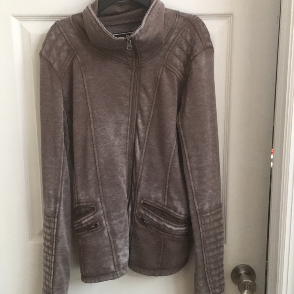 Maroon zip up sweatshirt - size large